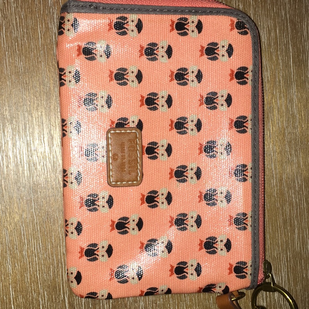 Fossil wristlet